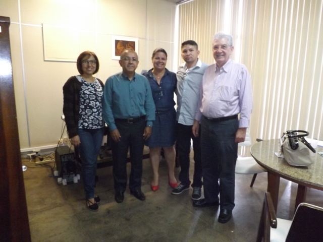 EM BUSCA DO DESENVOLVIMENTO