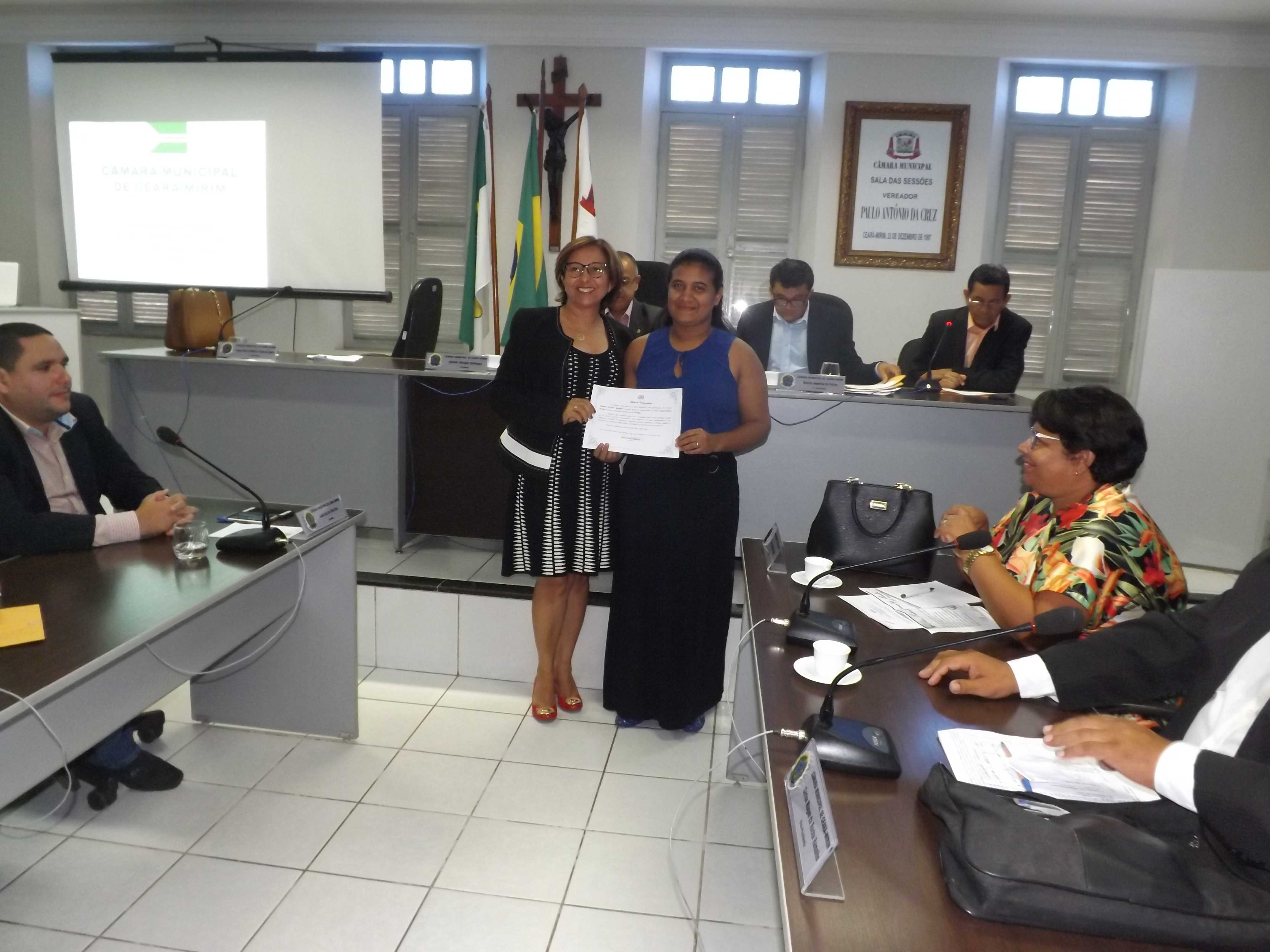 HOMENAGEM ÀS MULHERES